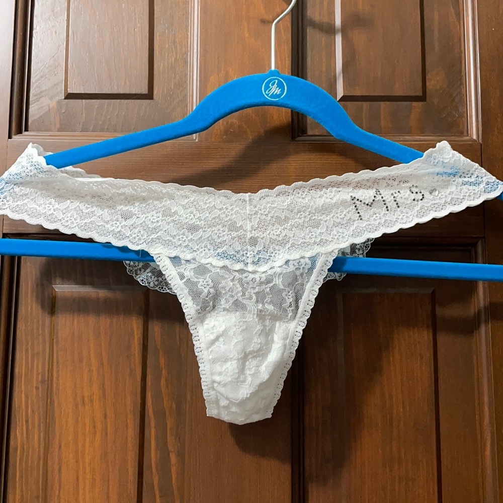 Victoria’s Secret Lacie Thong Bridal Mrs Nwt